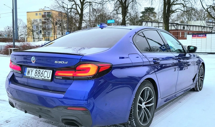 BMW Seria 5 cena 346245 przebieg: 38000, rok produkcji 2022 z Toruń małe 562